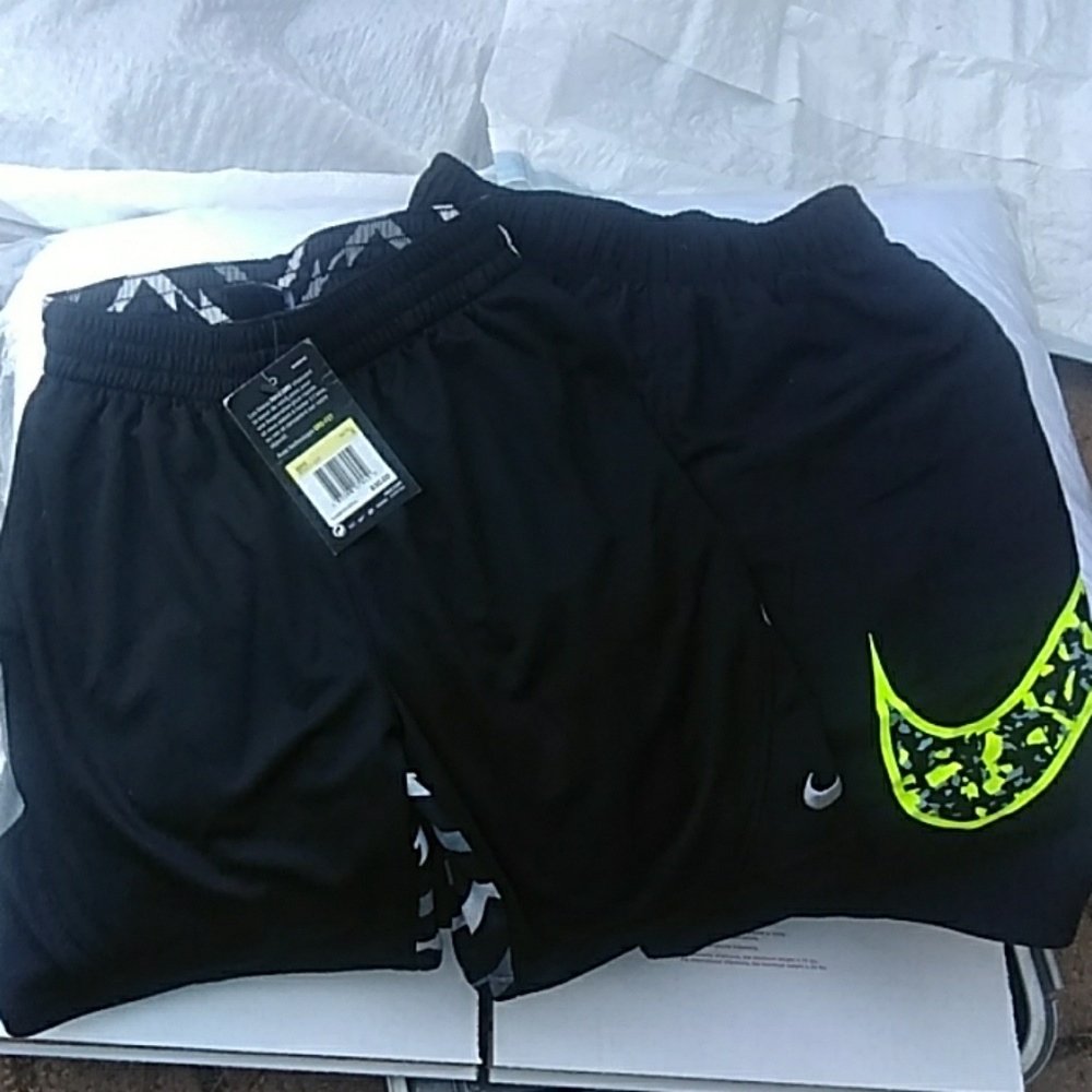 2 pairs New Boys Nike Shorts sz Small